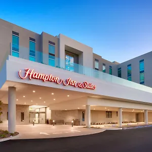 Hampton & Convention Center 3* Anaheim