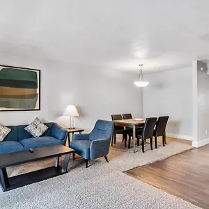 Modern 1br W Swimming Pool By Gia , Phoenix United States